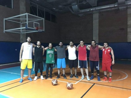 تمرین تیم بسکتبال دانشگاه علم و فرهنگ برای مسابقات انتخابی المپیاد ورزشی دانشجویان کشور برگزار شد.