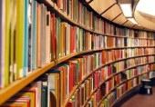 ارائه خدمات به دانشجویان و پژوهشگران با بیش از 60000 جلد کتاب فارسی و لاتین
