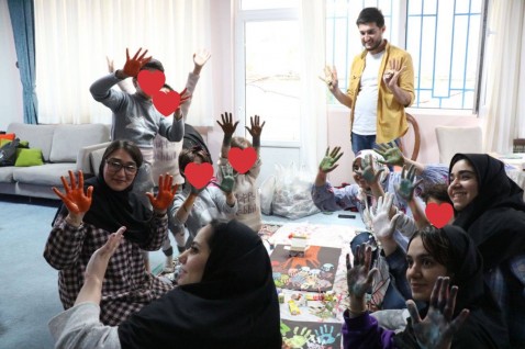 بازدید اعضای کانون فرهنگی پرتو مهر از مؤسسه بهزیستی مهرآفرین